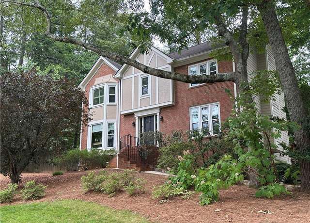 Property at 3298 Robinson Oaks Way NE, Marietta, GA 30062, 4 beds, 2.5 baths
