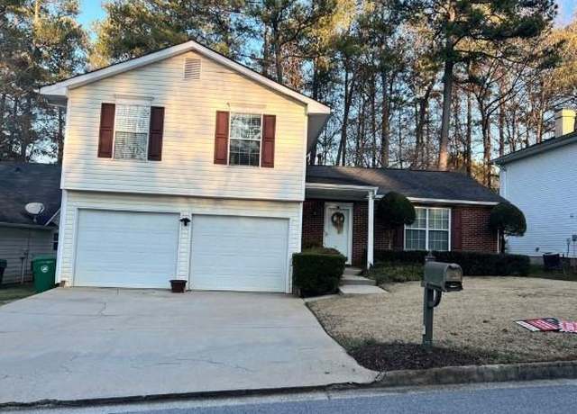 Property at 709 Kilkenny Cir, Lithonia, GA 30058, 3 beds, 2.5 baths