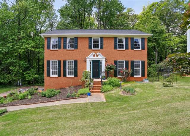 Property at 682 Leighton Way, Stone Mountain, GA 30088, 4 beds, 2.5 baths