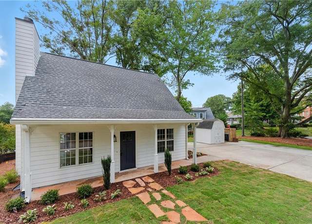 Property at 180 Summit Ave SE, Marietta, GA 30060, 2 beds, 2 baths