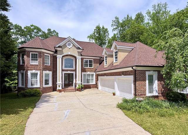 Property at 6690 Tulip Garden Way, Alpharetta, GA 30004, 5 beds, 5.5 baths