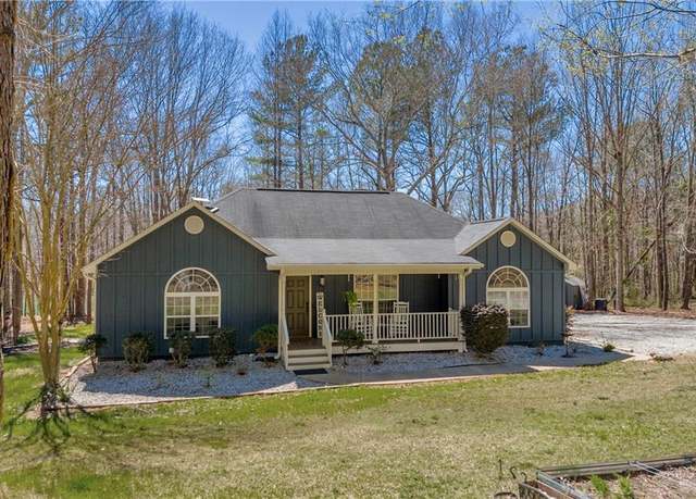 Property at 112 Barnes Cir, Commerce, GA 30530, 3 beds, 2 baths