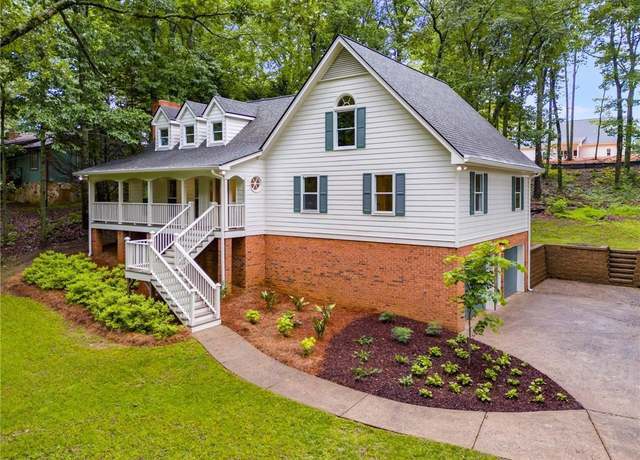 Property at 2055 Timberland Dr, Cumming, GA 30040, 5 beds, 3 baths