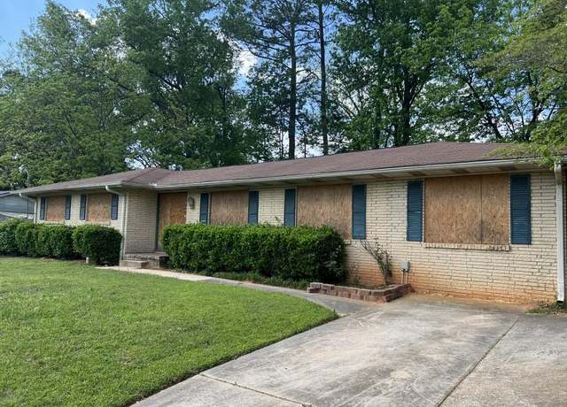 Property at 1692 Pheasant Dr, Jonesboro, GA 30238, 5 beds, 2.5 baths