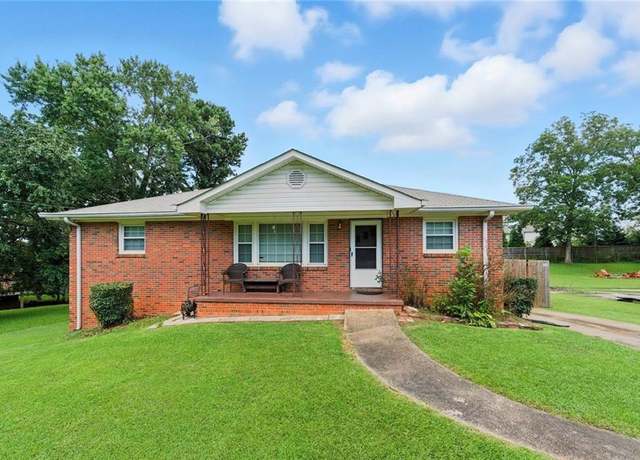 Property at 3375 Emerson St SE, Smyrna, GA 30082, 4 beds, 2 baths