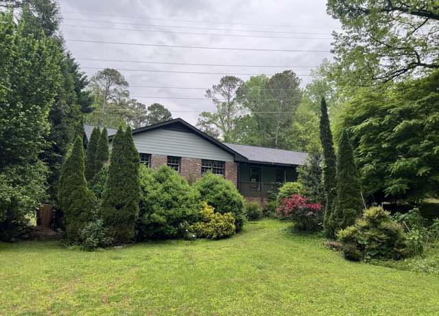 Property at 7235 Thornhill Ln NE, Atlanta, GA 30328, 6 beds, 3 baths