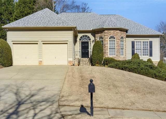 Property at 200 Holly Chase Ct, Canton, GA 30114, 4 beds, 3 baths