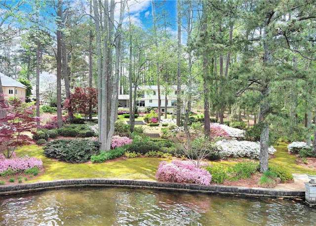 Property at 3006 Emerald Dr, Jonesboro, GA 30236, 5 beds, 6 baths