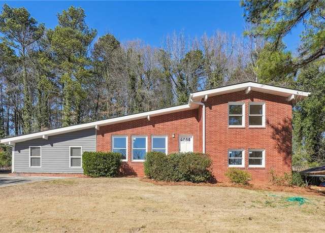 Property at 3035 Mclendon Cir NW, Atlanta, GA 30318, 5 beds, 2 baths