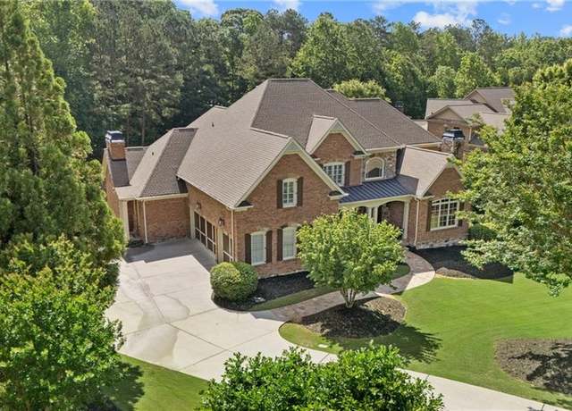 Property at 13037 Overlook Pass, Roswell, GA 30075, 6 beds, 7 baths