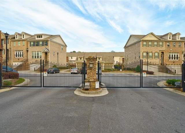 Property at 4137 Townsend Ln, Dunwoody, GA 30346, 4 beds, 3.5 baths