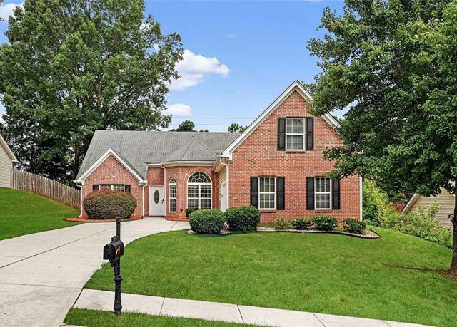 Property at 882 Creek Bottom Rd, Loganville, GA 30052, 4 beds, 2 baths