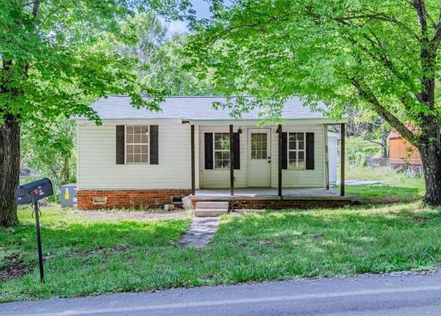 Property at 613 Bradley Ave, La Fayette, GA 30728, 2 beds, 2 baths