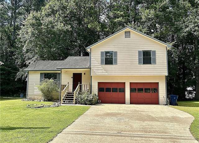 Property at 305 Westwood Ct, Dallas, GA 30132, 3 beds, 2 baths
