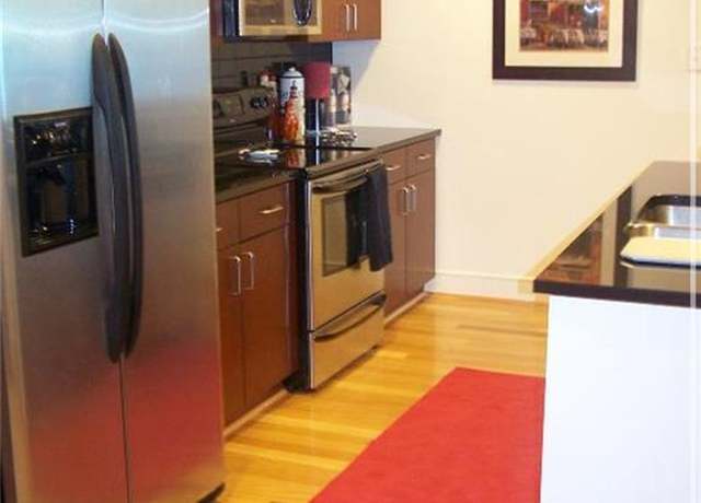 Property at 44 Peachtree Pl NE #424, Atlanta, GA 30309, 2 beds, 2 baths