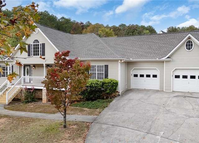 Property at 158 Newtown Rd NE, Calhoun, GA 30701, 3 beds, 2 baths