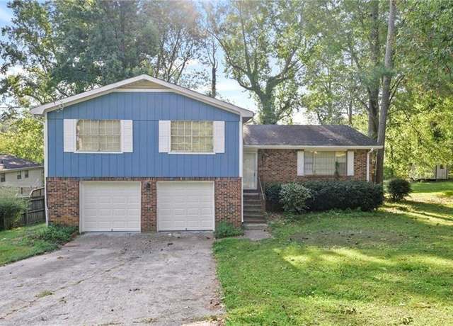 Property at 3067 Orbit Cir, Ellenwood, GA 30294, 4 beds, 2 baths