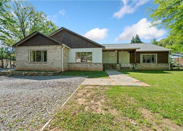 Property at 2909 Jones Mill Rd, Atlanta, GA 30360, 3 beds, 3 baths