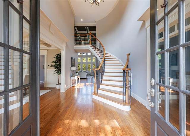 Property at 652 Pathview Ct, Dacula, GA 30019, 6 beds, 5.5 baths