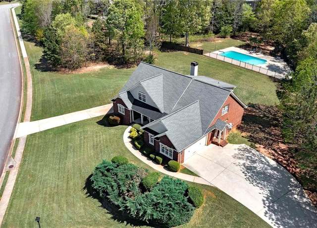 Property at 7804 Gusty Trl, Douglasville, GA 30135, 5 beds, 5 baths