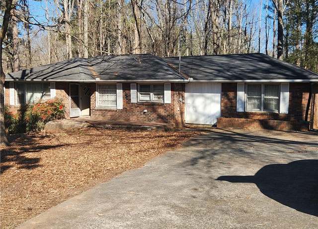 Property at 8587 Cumming Hwy, Canton, GA 30115, 3 beds, 1.5 baths