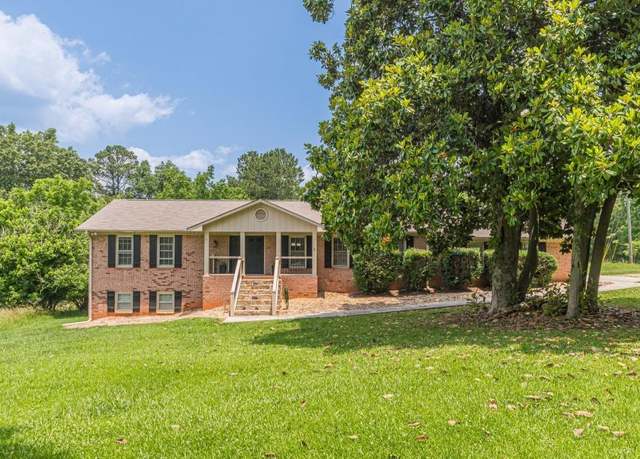 Property at 7928 S Giles Rd, Douglasville, GA 30135, 3 beds, 3 baths