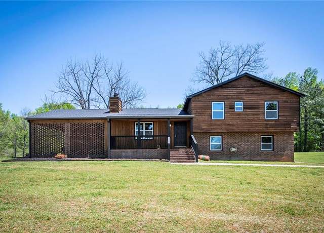 Property at 1919 Highway 101 Rd S, Temple, GA 30179, 4 beds, 3 baths