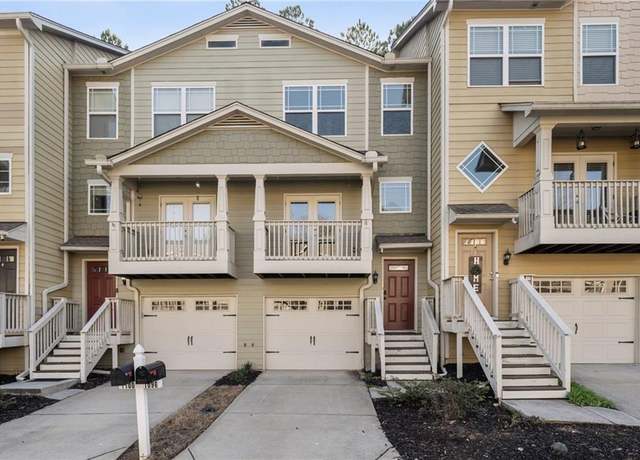 Property at 1096 Liberty Pkwy NW, Atlanta, GA 30318, 3 beds, 3.5 baths