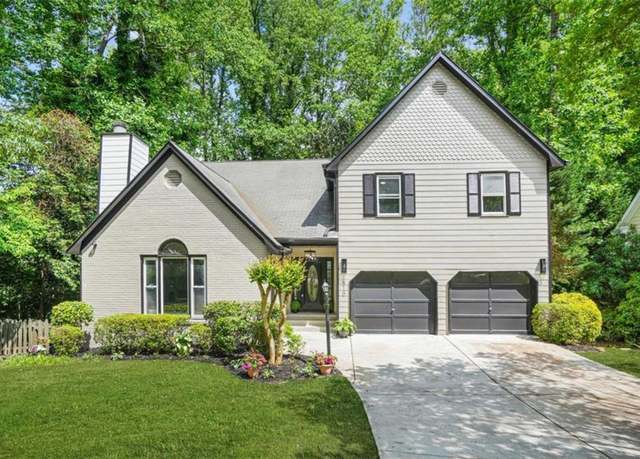 Property at 1810 Fairoaks Pl, Decatur, GA 30033, 5 beds, 3.5 baths