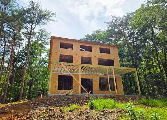 Property at 160 Whispering Pines Rd NE, Ranger, GA 30734, 4 beds, 3 baths