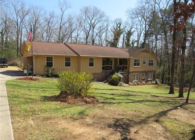 Property at 141 Cherokee Cir, Cedartown, GA 30125, 3 beds, 2 baths