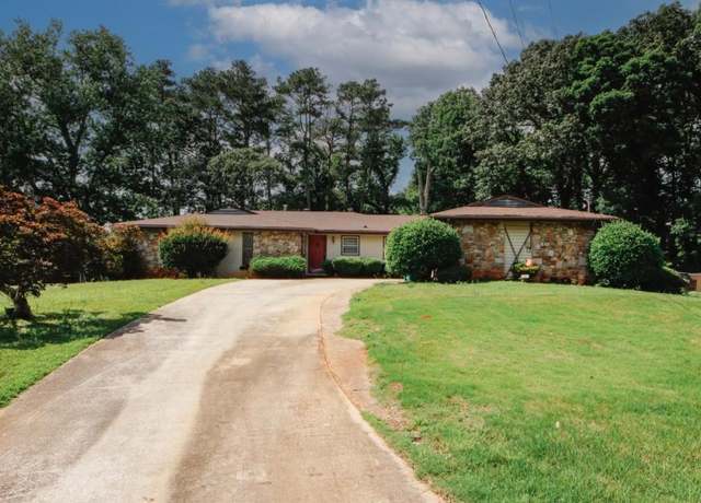 Property at 3257 Georgian Woods Cir, Decatur, GA 30034, 3 beds, 2 baths
