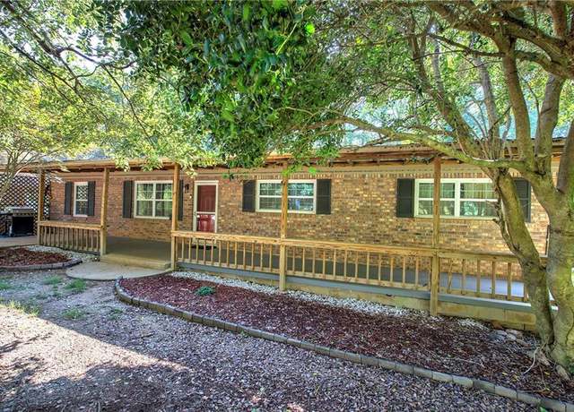 Property at 4225 Parkridge Dr, Powder Springs, GA 30127, 4 beds, 2.5 baths