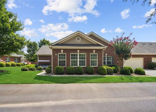 Property at 481 Sawnee Corners Dr #481, Cumming, GA 30040, 3 beds, 2 baths