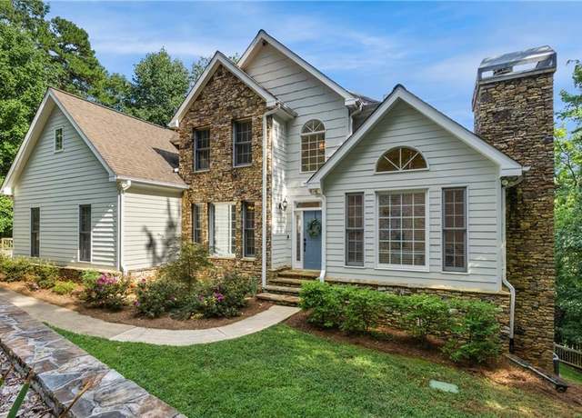 Property at 447 Yates Cir, Clarkesville, GA 30523, 4 beds, 3.5 baths