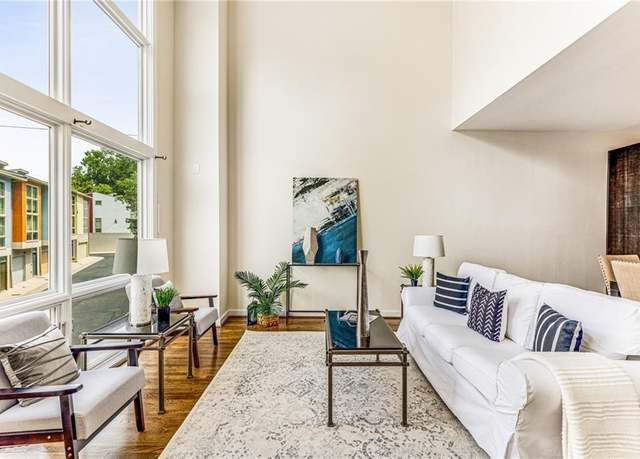 Property at 1390 Stirling Cir NW, Atlanta, GA 30318, 2 beds, 2.5 baths