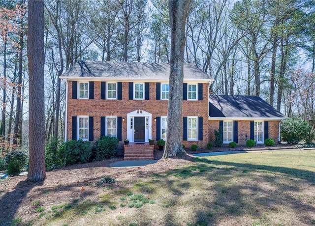 Property at 725 Glengary Way NE, Atlanta, GA 30342, 5 beds, 3 baths