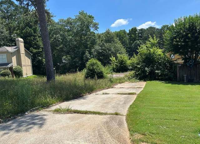 Property at 2048 W Morgans Bluff Ct, Lithonia, GA 30058