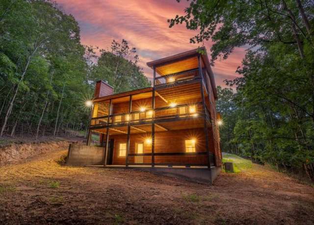 Property at 74 Windy Valley Trl, Blue Ridge, GA 30513, 3 beds, 3.5 baths
