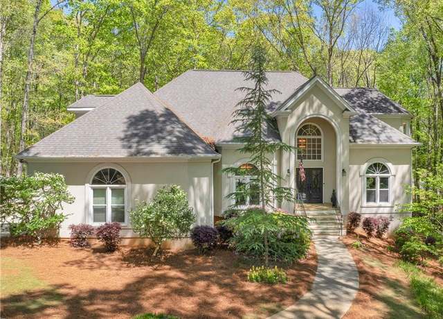 Property at 3500 Lost Valley Dr, Jonesboro, GA 30236, 4 beds, 4.5 baths