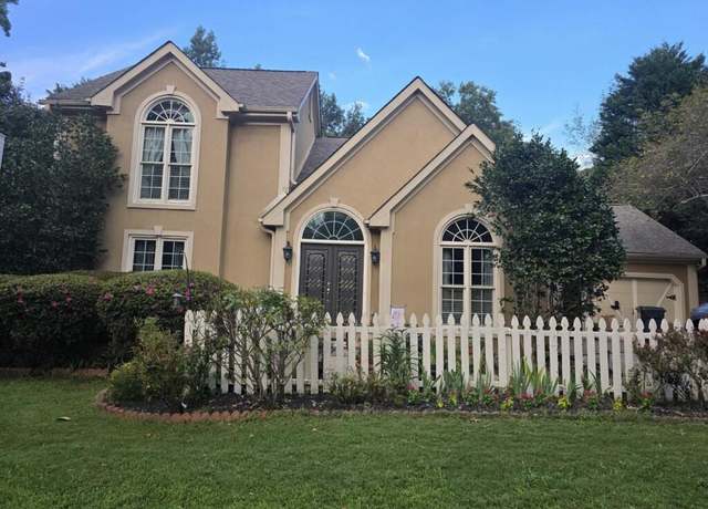 Property at 591 Delphinium Blvd NW, Acworth, GA 30102, 5 beds, 3.5 baths