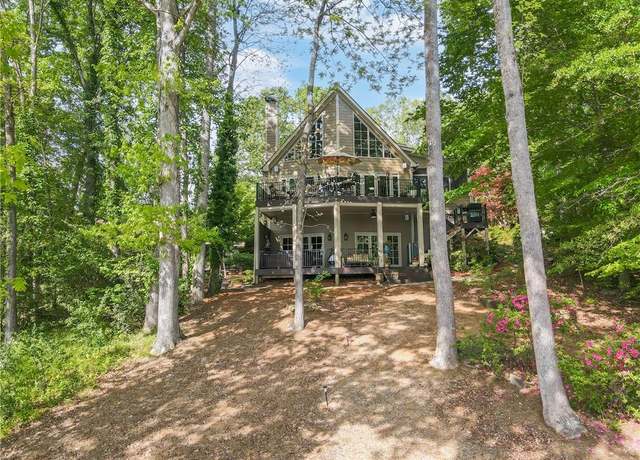 Property at 606 Woodland Cir, Dawsonville, GA 30534, 5 beds, 4 baths
