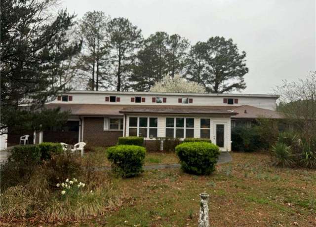 Property at 343 Academy Dr, Dallas, GA 30132, 3 beds, 3 baths