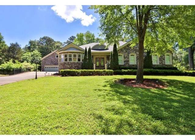 Property at 716 Counsel Dr NE, Marietta, GA 30068, 5 beds, 3.5 baths