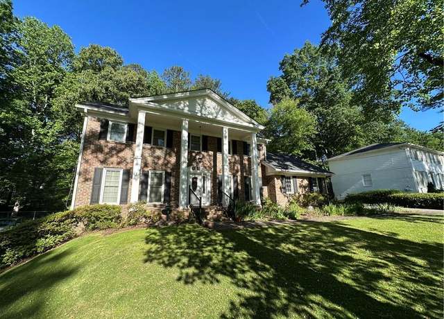 Property at 4848 Village Creek Dr, Atlanta, GA 30338, 3 beds, 3 baths