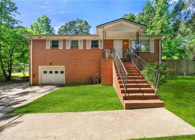 Property at 14301 Veterans Memorial Hwy, Villa Rica, GA 30180, 5 beds, 2 baths