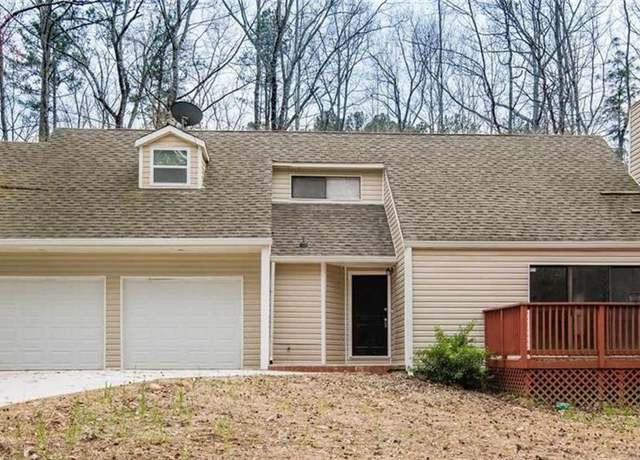 Property at 5968 Hilltop Dr, Douglasville, GA 30135, 3 beds, 2.5 baths