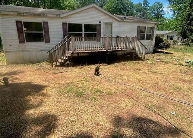 Property at 125 Lewis Crump Rd, Carnesville, GA 30521, 3 beds, 2 baths