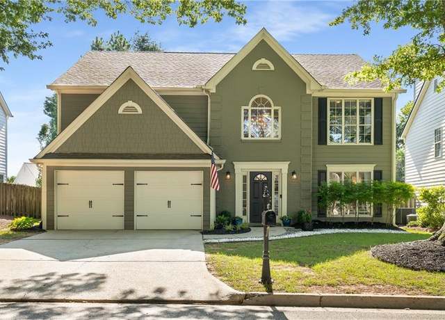 Property at 11095 Crabapple Lake Dr, Roswell, GA 30076, 4 beds, 2.5 baths