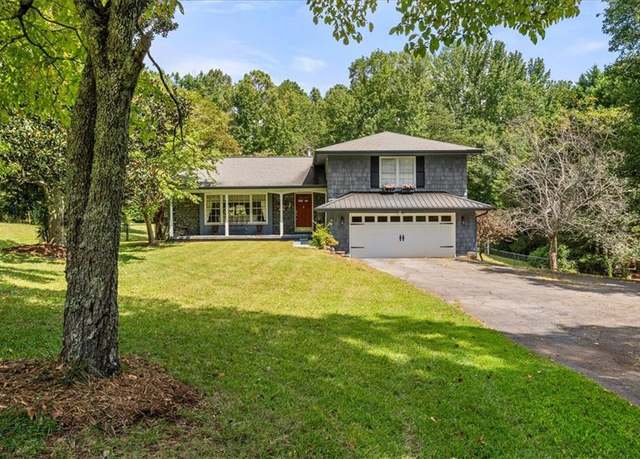 Property at 1033 Davenport Cir, Powder Springs, GA 30127, 3 beds, 2 baths